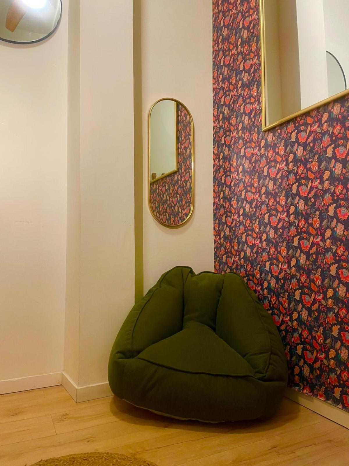 Single Room,1743826554:JPEG